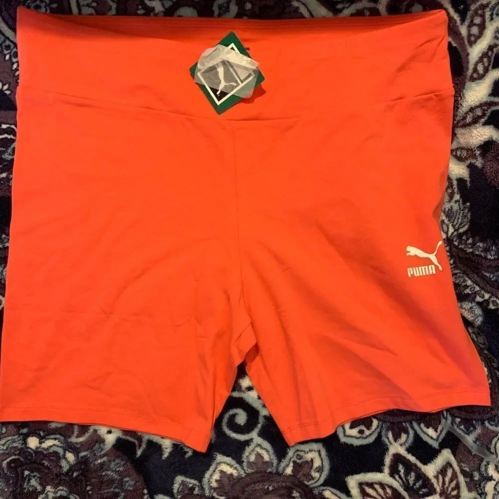 Puma woman’s shorts classics short tight 7 inches